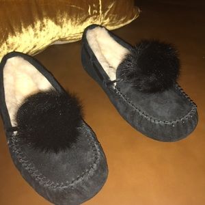 COPY - UGGS 8 BLACK NWOT